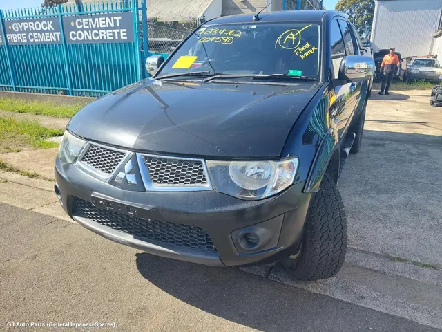 Left Front Window Reg/Motor