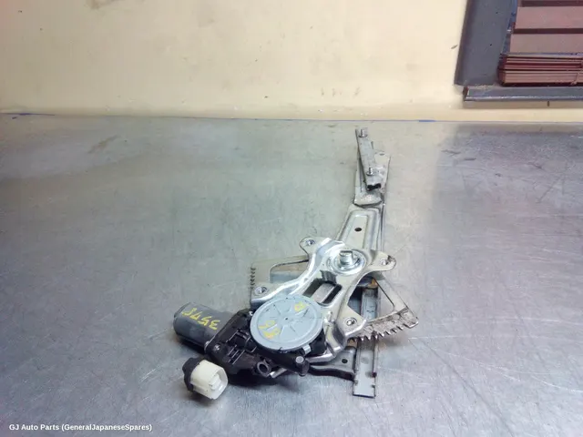 Right Front Window Reg/Motor